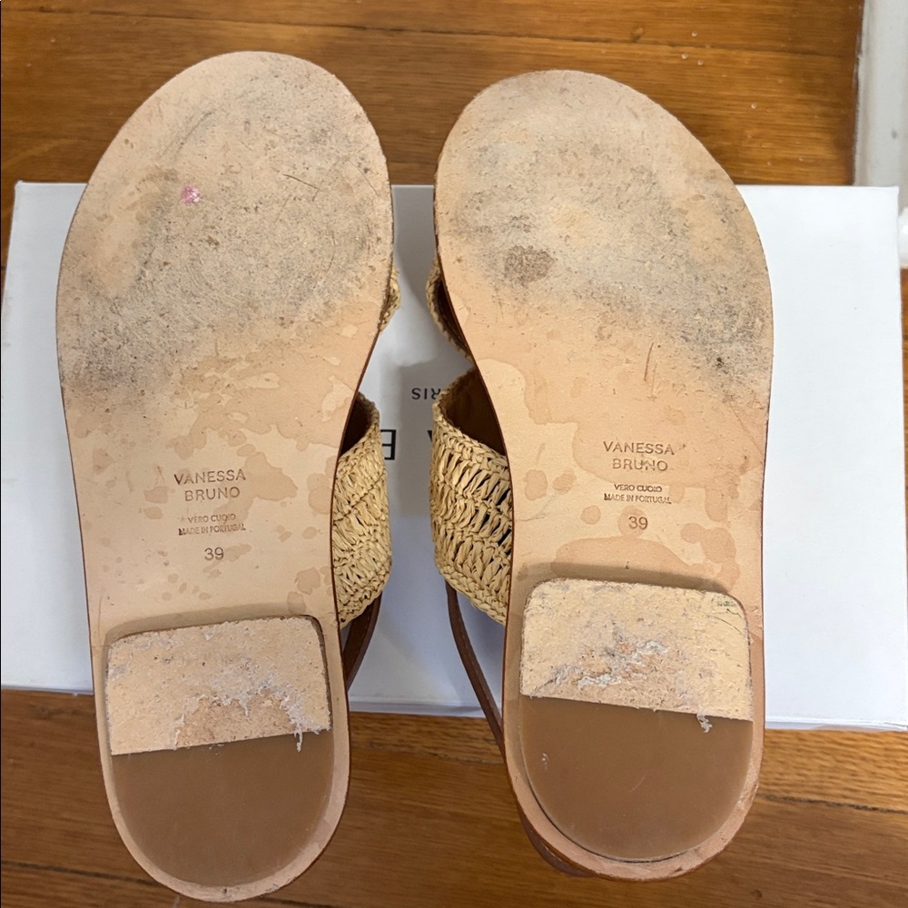 Vanessa Bruno Natural sandal size 9 - Picture 4 of 5
